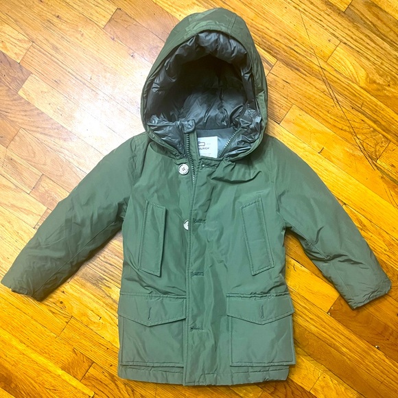 Woolrich Other - Woolrich, Boys' Insulated, Water Repellent, Down Parka in size 6
